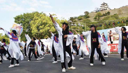 京極発幸舞連(きょうごくほっこまいれん)演舞披露