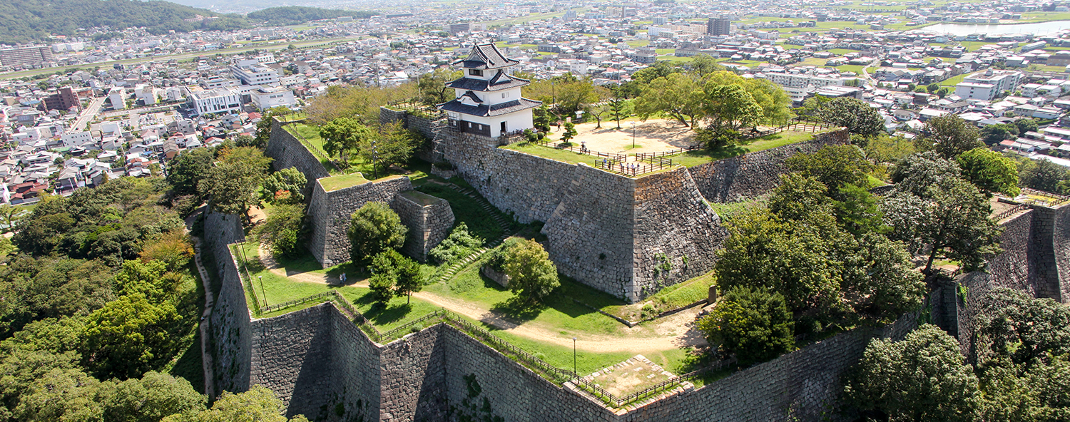 丸亀城